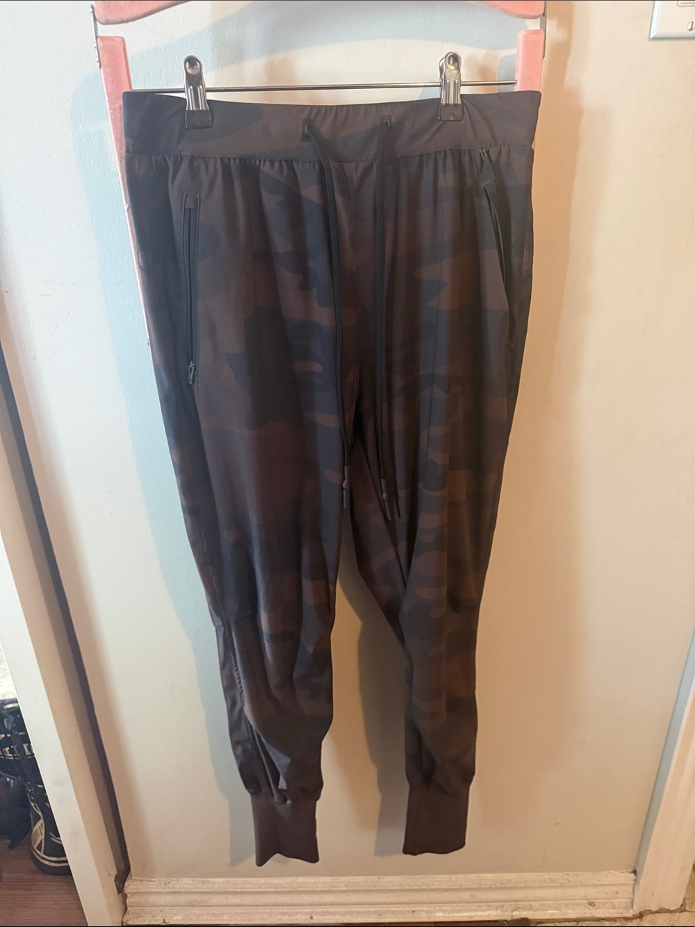 ASRV Men's Camo Joggers - Black and Brown